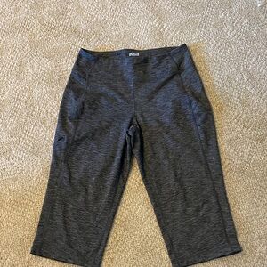 Duluth Trading Company Capri Leggings